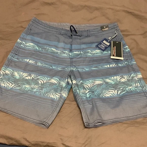 ROUND TREE & YORKE MENS BOARD SHORTS SIZE 34 NWT SWIMWEAR - Picture 1 of 9